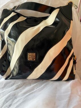 Dooney & Bourke Black and Cream Wave-Stripe Hobo Shoulder Bag
